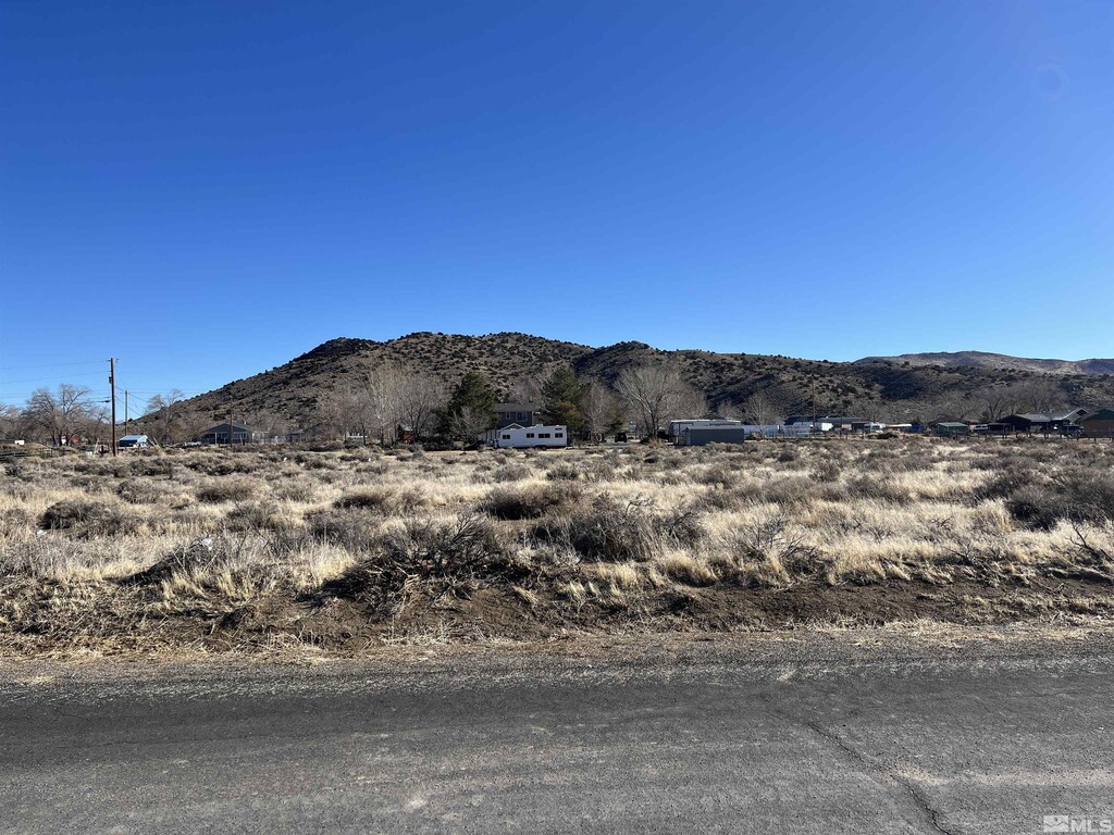 11060 Chestnut St, Reno, NV 89506 - photo 1