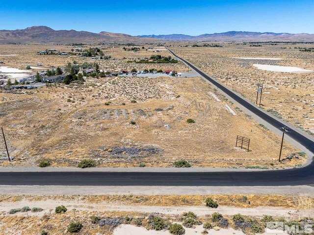 5025 Tamarack St, Silver Springs, NV 89429 - photo 7