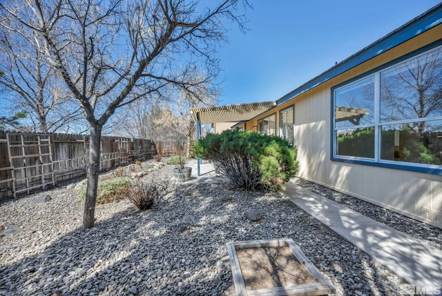 1675 Crestside Ct, Sparks, NV 89436 - fenced backyard with a pergola
