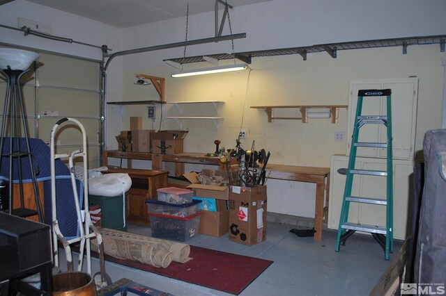 1075 Aster Ln, Fernley, NV 89408 - view of garage