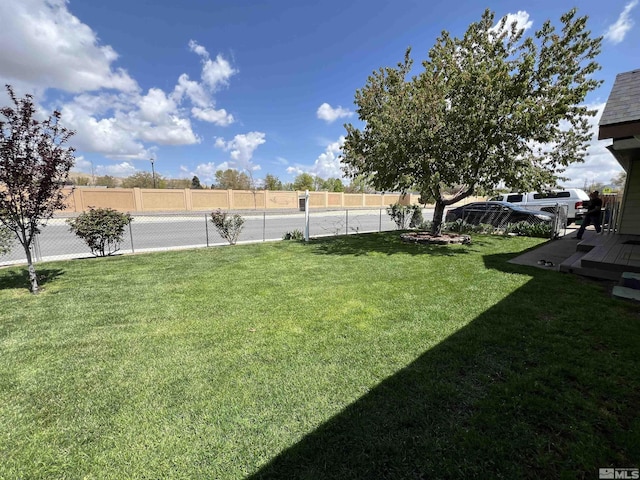 655 Gault Way, Sparks, NV 89431 - view of yard
