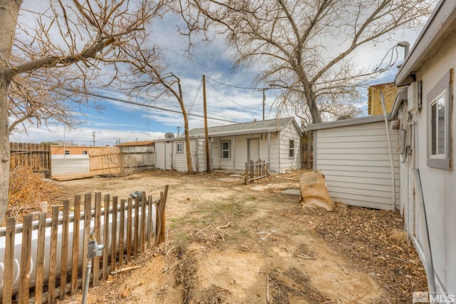 742 D St, Hawthorne, NV 89415 - view of yard featuring fence