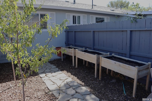 255 Ash St, Hawthorne, NV 89415 - view of patio / terrace featuring fence and a garden
