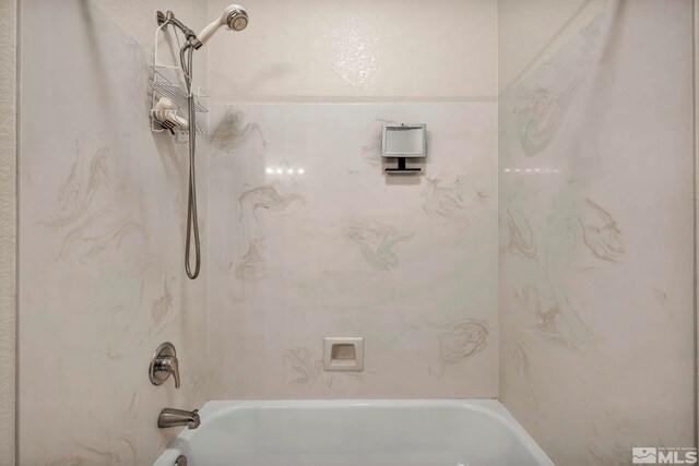10055 Zephyr Heights Dr, Reno, NV 89521 - bathroom featuring bathing tub / shower combination