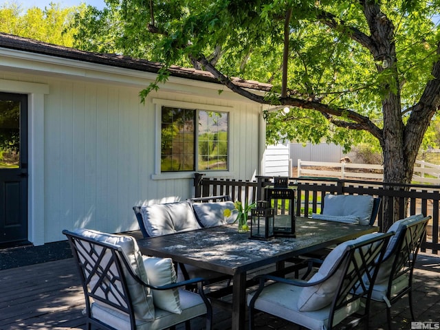 915 Maple Creek Ct, Reno, NV 89511 - deck with outdoor dining space and fence