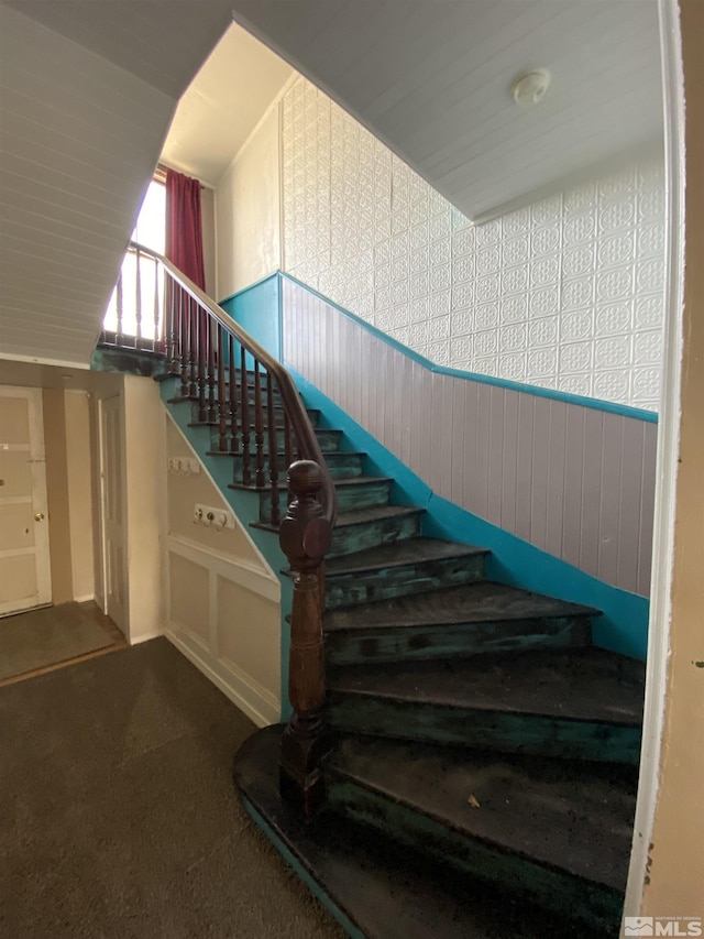 85 S Main, Paradise Valley, NV 89426 - stairway featuring carpet flooring and a decorative wall