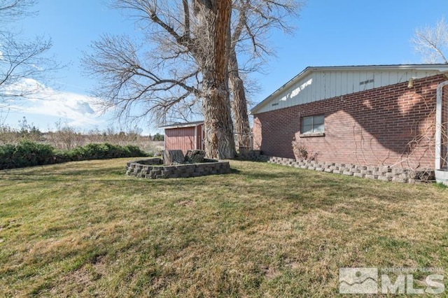 view of grassy yard
