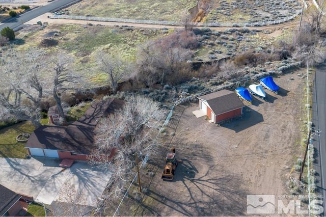 aerial view of property and surrounding area