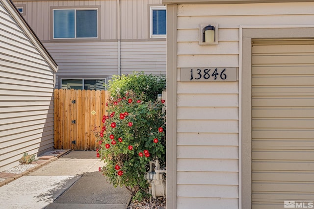 13846 Lear Blvd, Reno, NV 89506 - doorway to property with fence