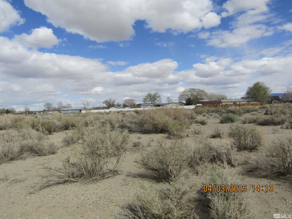 18 Northridge Dr, Yerington, NV 89447 - photo 2