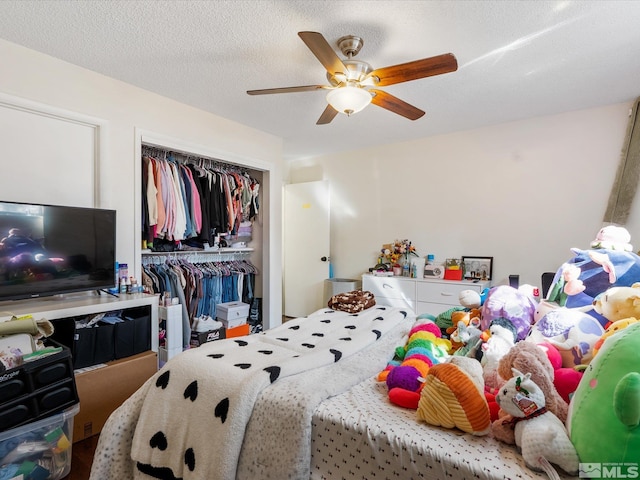 1879 Kings Canyon Rd, Carson City, NV 89703 - bedroom featuring a closet and ceiling fan