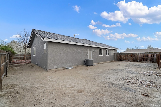 604 Venturacci Ln, Fallon, NV 89406 - back of property featuring a fenced backyard and stucco siding