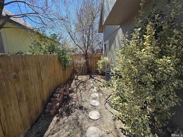 495 Len Cir, Reno, NV 89511 - view of yard featuring fence
