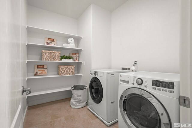 9726 Pachuca Dr, Reno, NV 89521 - washroom with washing machine and clothes dryer