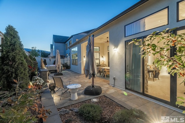 720 Marewood Trl, Reno, NV 89511 - view of patio with fence