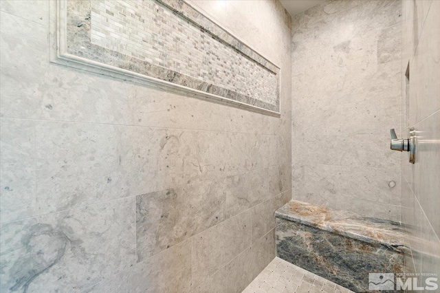 6645 De Chardin Ln, Reno, NV 89511 - bathroom with a tile shower