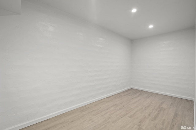 820 Oriole Way Unit 51, Incline Village, NV 89451 - empty room with baseboards, wood finished floors, and recessed lighting