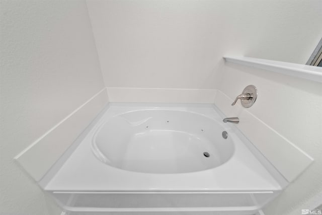18305 Quarry Ct, Reno, NV 89508 - full bathroom featuring a tub with jets