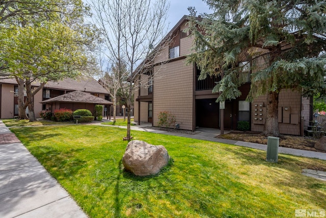1465 E Peckham Ln Unit 9, Reno, NV 89502 - view of grassy yard
