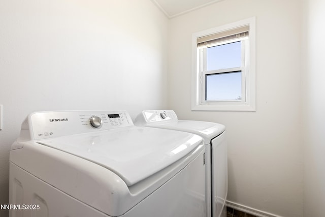 15900 Curtis Ln, Reno, NV 89511 - laundry room featuring independent washer and dryer and baseboards