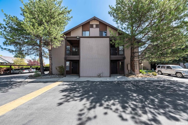1465 E Peckham Ln Apt 20, Reno, NV 89502 - view of front facade with uncovered parking