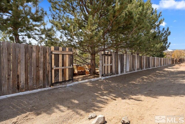 21055 Rainier Dr, Reno, NV 89508 - photo 34