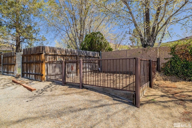 9499 Wigwam Way, Reno, NV 89506 - gate featuring fence