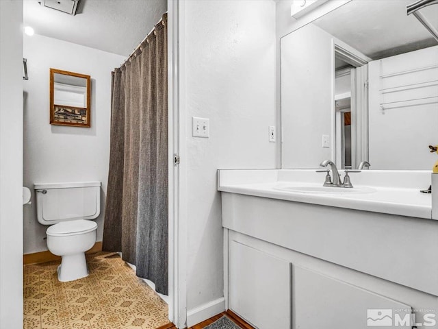 555 Tahoe Keys Blvd Unit 14, South Lake Tahoe, CA 96150 - full bath featuring toilet, vanity, and baseboards