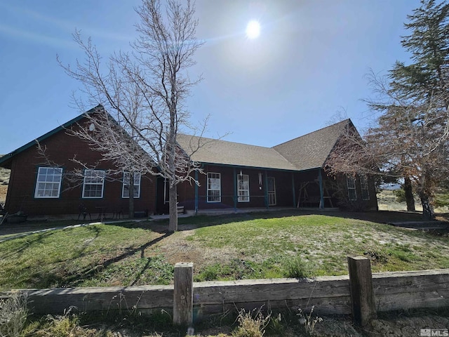 7335 Starhill Way, Sparks, NV 89436 - single story home featuring a front yard and covered porch