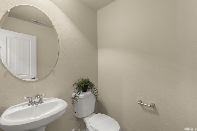 2490 Eastshore Pl, Reno, NV 89509 - bathroom with a sink and toilet