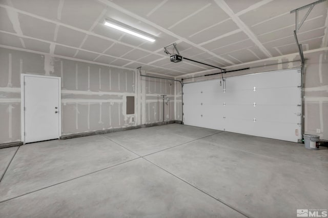 15 Nova Ct Unit 112, Carson City, NV 89705 - garage with a garage door opener