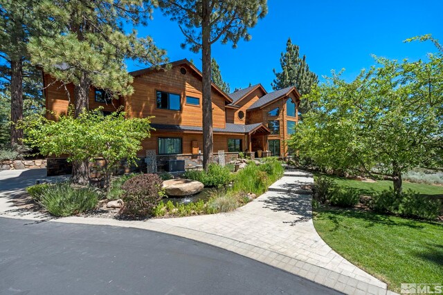 180 Nottingham Ct, Reno, NV 89511 - view of front of home featuring a front lawn