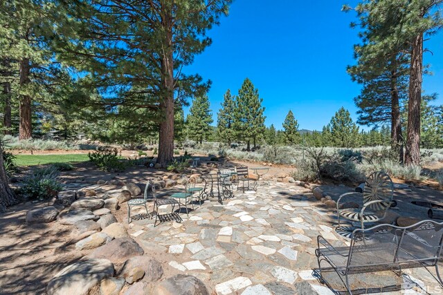 180 Nottingham Ct, Reno, NV 89511 - view of patio