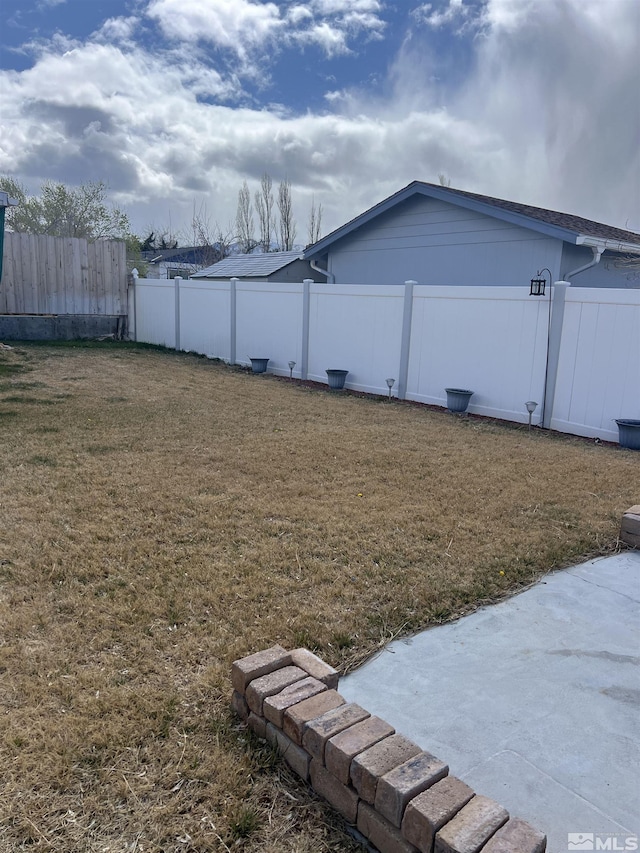 115 Birch St, Hawthorne, NV 89415 - view of yard