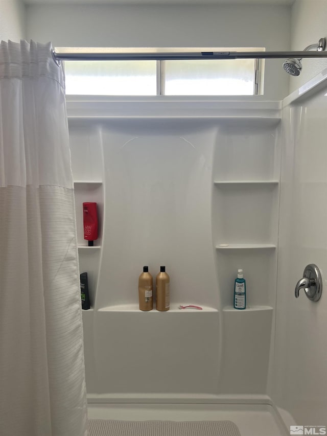 115 Birch St, Hawthorne, NV 89415 - bathroom with a shower with curtain