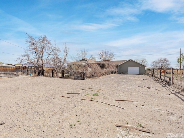 325 Stock Ln, Fernley, NV 89408 - view of front of home featuring fence
