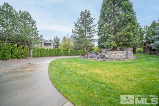 900 S Meadows Pkwy Unit 614, Reno, NV 89521 - surrounding community with a lawn