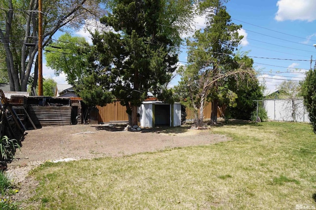 933 Cordone Ave, Reno, NV 89502 - view of yard with a storage shed and an outdoor structure