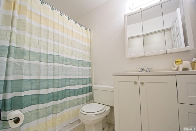 2375 Tripp Dr # 10, Reno, NV 89512 - full bathroom featuring toilet, vanity, and curtained shower