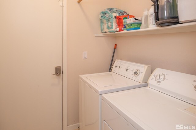 2765 Erin Dr, Sparks, NV 89436 - washroom featuring washer and clothes dryer