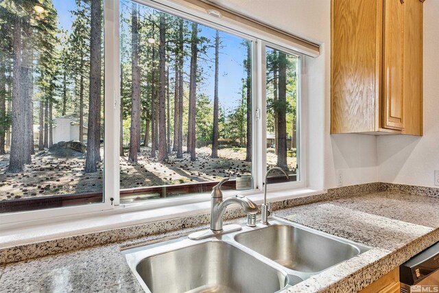 733 Cayuga St, South Lake Tahoe, CA 96150 - photo 10