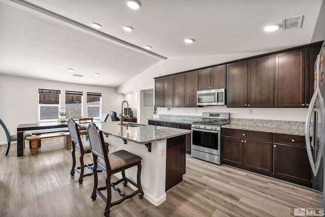 380 American Ct, Dayton, NV 89403