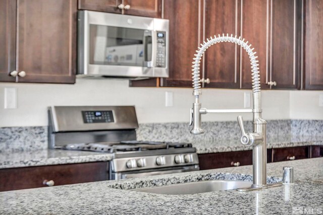 380 American Ct, Dayton, NV 89403