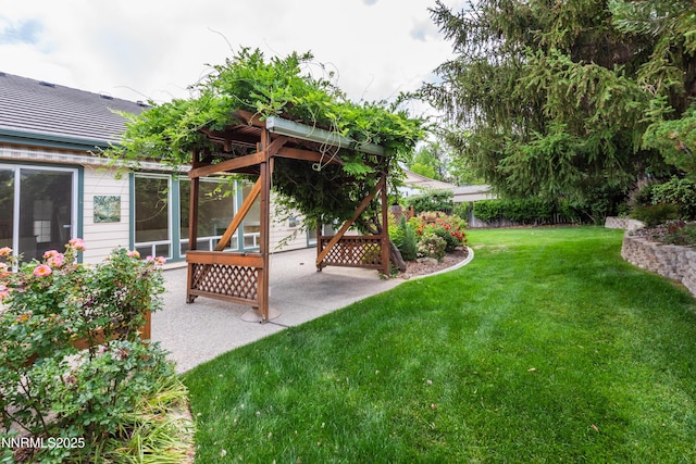 706 Norfolk Dr, Carson City, NV 89703 - view of yard with a patio