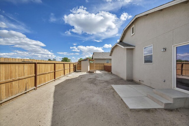 1282 Onda Verde Dr, Fallon, NV 89406 - view of patio featuring a fenced backyard