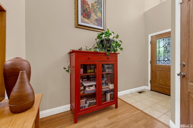 785 Sarcinella Ct, Reno, NV 89509 - foyer with baseboards and light wood-style floors