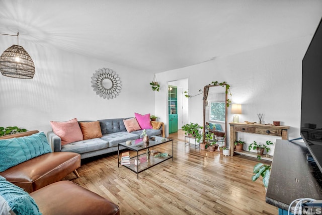 20 E Devere Way, Sparks, NV 89431 - living area with wood finished floors