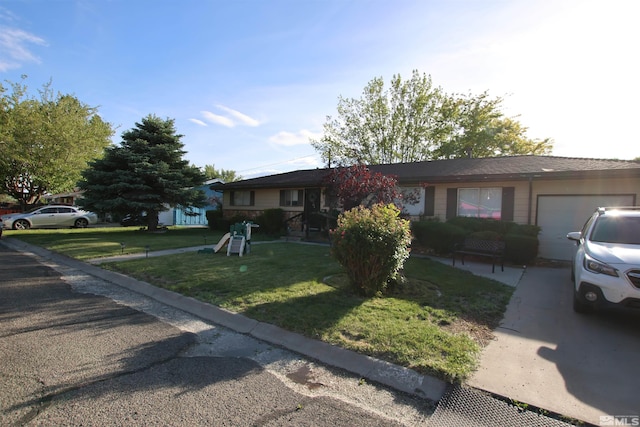 435 Shipley Dr, Yerington, NV 89447 - ranch-style home with a front lawn and a garage