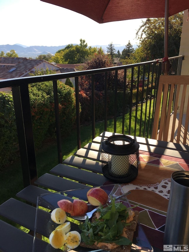 3425 Skyline Blvd, Reno, NV 89509 - balcony with a mountain view