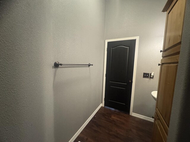9485 Zaring Ave, Winnemucca, NV 89445 - bathroom featuring wood finished floors and baseboards